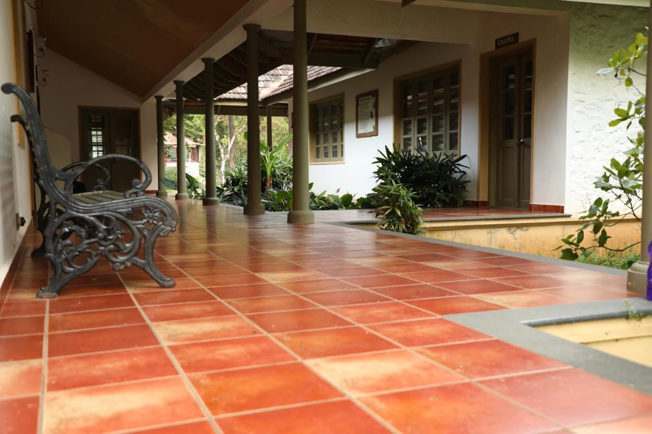 Sahyadri Ayurveda Hotel Pirmed Exterior photo